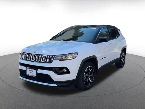 Used 2025 Jeep Compass Limited image 6