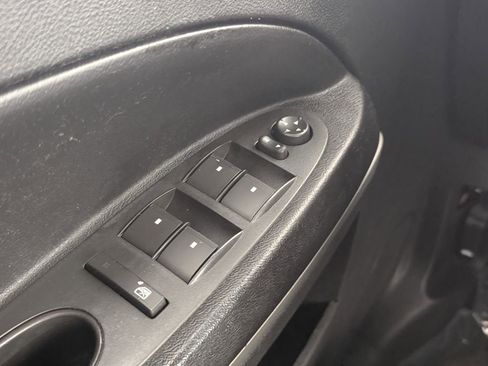 Used 2011 Chevrolet HHR LT FWD image 14