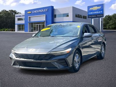 Used 2025 Hyundai Elantra SE