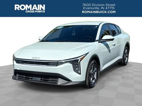 Used 2025 Kia K4 FWD image 1