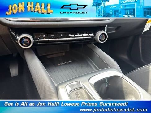 New 2025 Chevrolet Equinox EV RS image 29