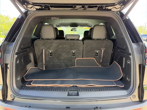 Used 2024 GMC Acadia AT4 w/ Luxury Package AWD/4WD image 25