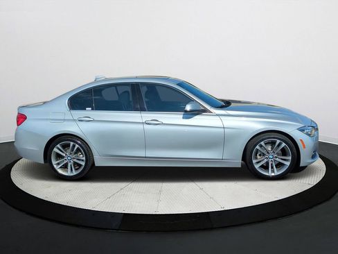 Used 2017 BMW 330i xDrive Sedan image 3