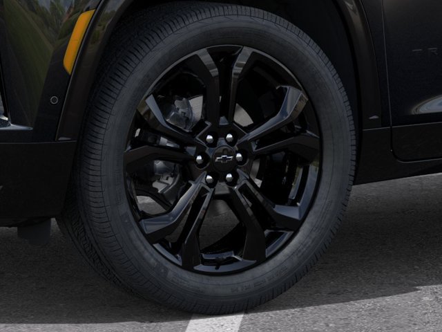 New 2027 Chevrolet Traverse RS w/ LPO, Floor Liner Package FWD image 9