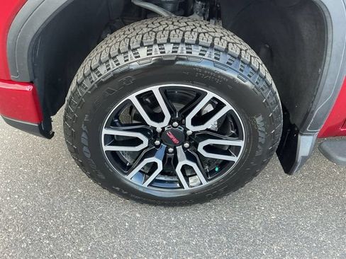 Used 2026 GMC Sierra 1500 AT4 w/ AT4 Premium Package AWD/4WD image 11