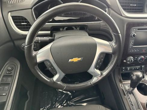 Used 2015 Chevrolet Traverse LT w/ Style and Technology Package FWD image 25