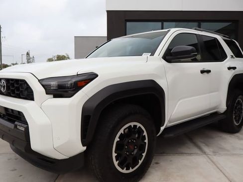 Used 2025 Toyota 4Runner TRD Off-Road image 8