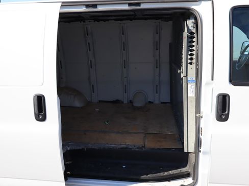 Used 2023 GMC Savana 2500 w/ Driver Convenience Package image 27