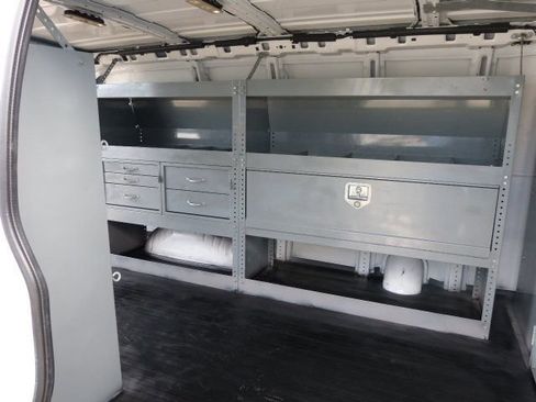 Used 2021 Chevrolet Express 2500 w/ Driver Convenience Package image 18