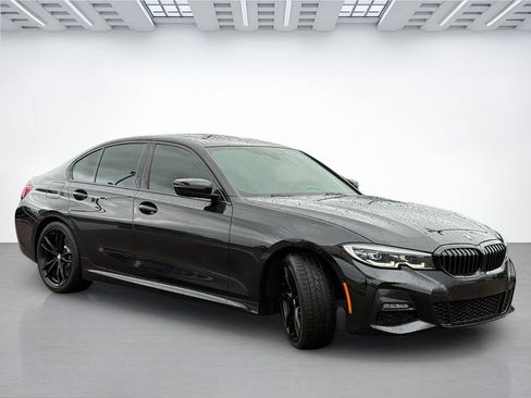 Used 2021 BMW 330i Sedan w/ M Sport Package RWD image 8