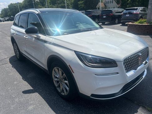 Used 2022 Lincoln Corsair AWD w/ Premium Package image 4