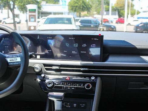 New 2025 Hyundai Sonata SE FWD image 14