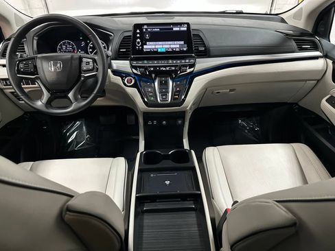 Used 2025 Honda Odyssey Touring image 26