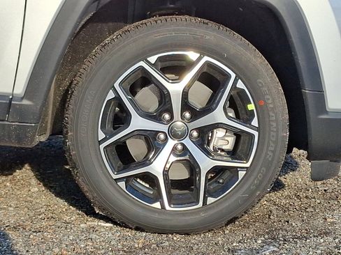 New 2025 Jeep Compass Limited w/ Sun & Sound Group image 5