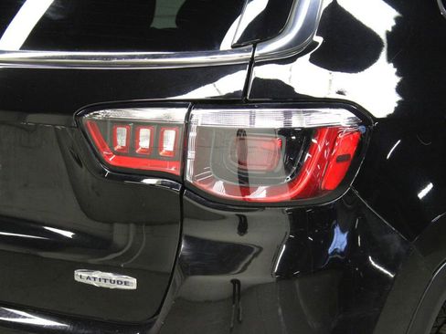 Used 2022 Jeep Compass Latitude image 37