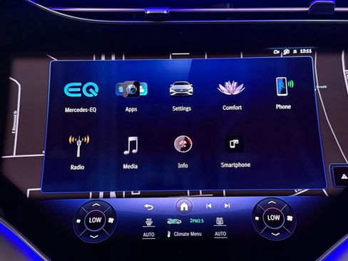 Certified 2023 Mercedes-Benz EQS 580 4MATIC Sedan image 33