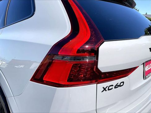 New 2026 Volvo XC60 T8 Ultra w/ Climate Package AWD/4WD image 25