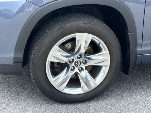 Used 2018 Toyota Highlander Limited AWD/4WD image 7