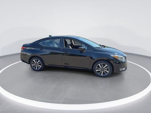 Used 2025 Nissan Versa SV FWD image 2