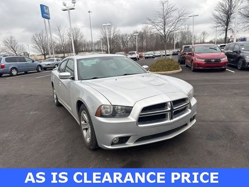 Used 2012 Dodge Charger SXT w/ Sport Appearance Group image 3