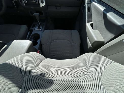 Used 2018 Nissan Frontier SV image 14