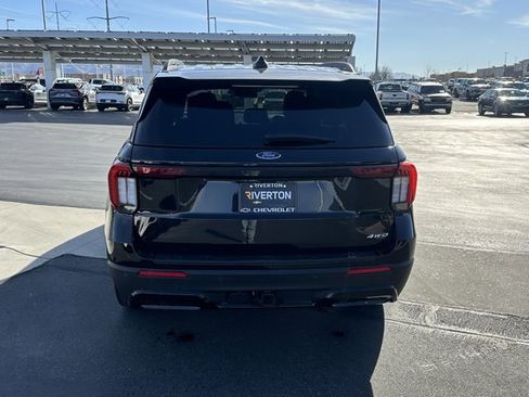 Used 2025 Ford Explorer ST-Line w/ ST-Line Street Pack image 28