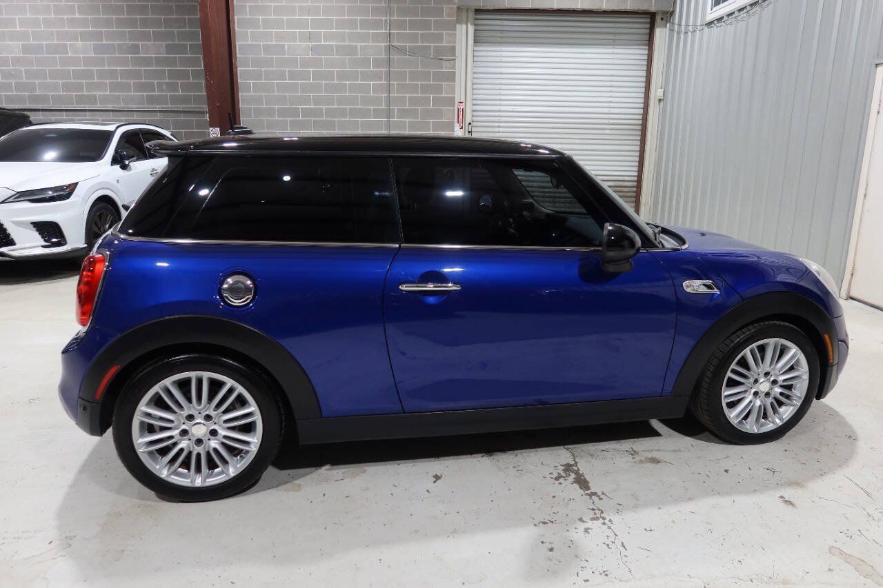 Used 2019 MINI Cooper S w/ Signature Upholstery Package FWD image 6