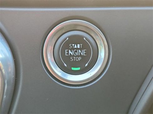 Used 2020 Chevrolet Blazer LT image 16