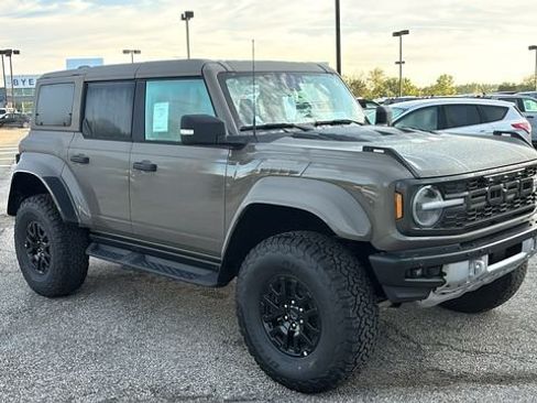New 2026 Ford Bronco Raptor w/ Interior Carbon Fiber Pack AWD/4WD image 29