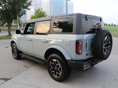 Used 2024 Ford Bronco Outer Banks AWD/4WD image 5