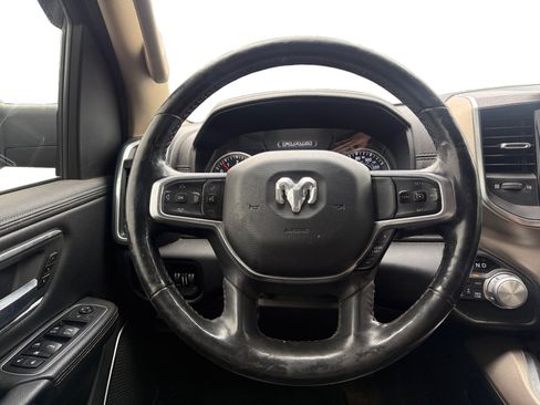 Used 2019 RAM 1500 Laramie AWD/4WD image 13