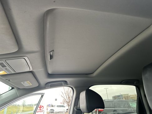 Used 2020 Honda CR-V Touring image 27