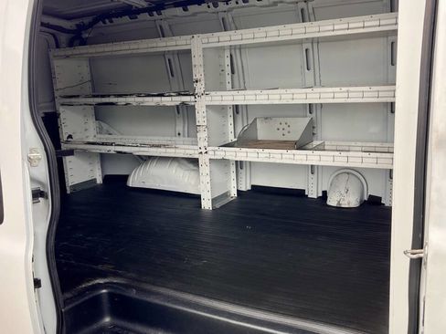 Used 2006 Chevrolet Express 2500 image 17