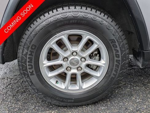 Certified 2018 Jeep Grand Cherokee Laredo RWD image 7