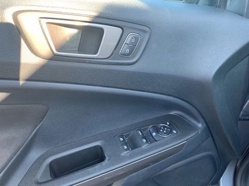 Used 2020 Ford EcoSport SE FWD image 21