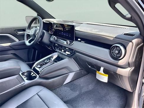 New 2025 Chevrolet Colorado Z71 w/ Midnight Edition AWD/4WD image 17
