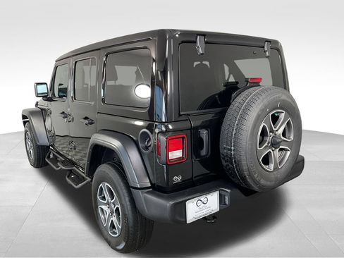 Used 2023 Jeep Wrangler Unlimited Sport w/ Sun And Sound Package AWD/4WD image 7