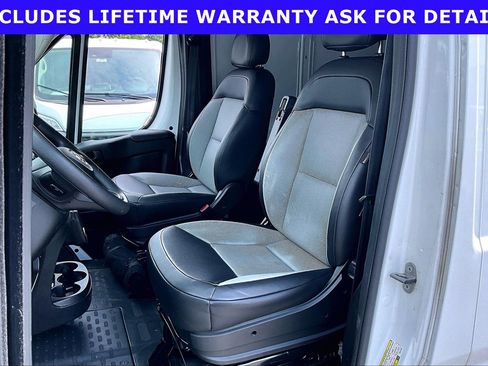 Used 2024 RAM ProMaster 2500 w/ Convenience Group FWD image 19