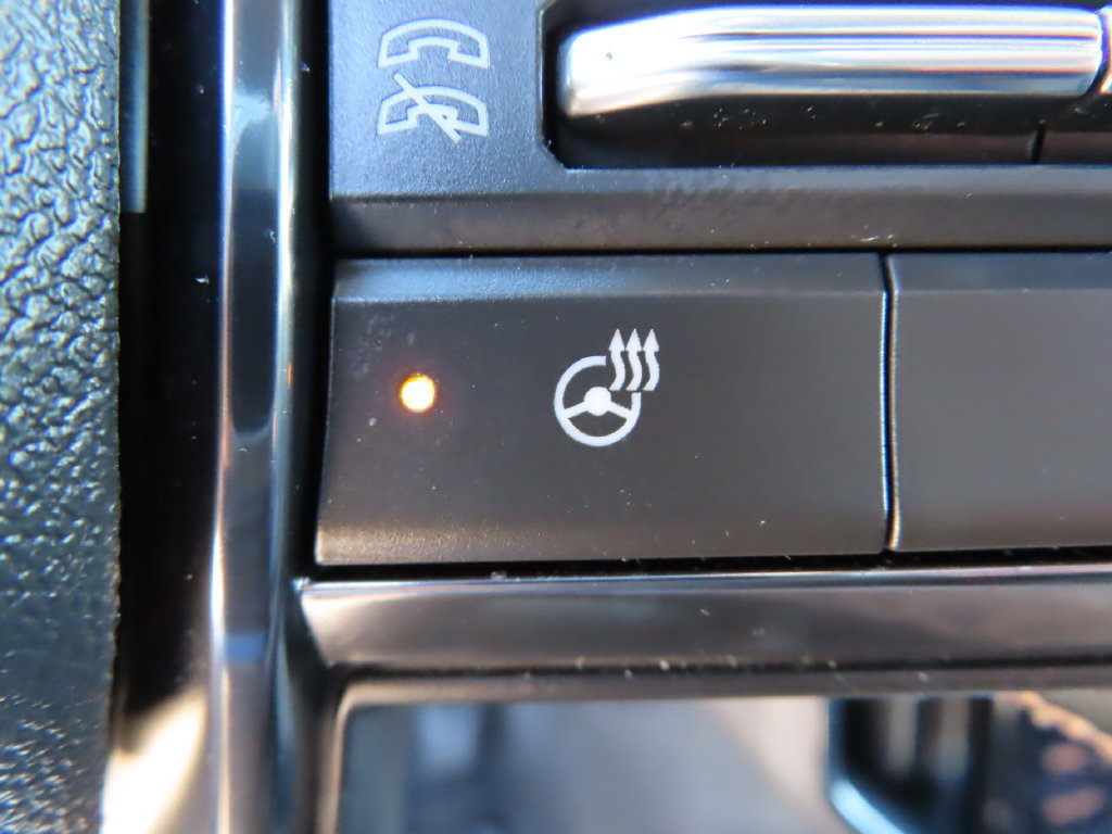 Used 2025 GMC Acadia AT4 w/ Luxury Package AWD/4WD image 11