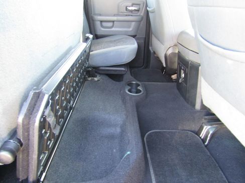 Used 2017 RAM 1500 Classic SLT image 17