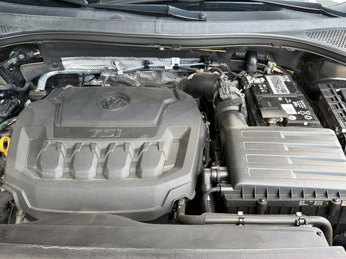Used 2023 Volkswagen Tiguan SE R-Line FWD image 33