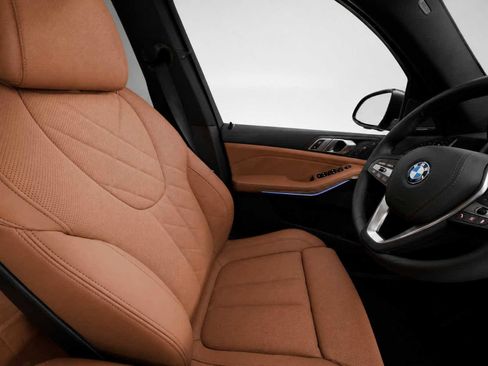 New 2026 BMW X5 xDrive50e w/ Premium Package AWD/4WD image 10
