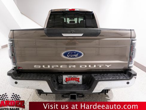 Used 2018 Ford F250 XLT w/ XLT Premium Package AWD/4WD image 4
