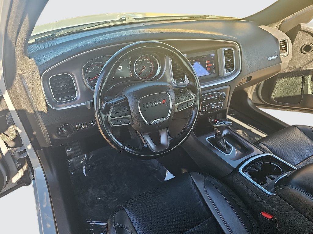 Used 2021 Dodge Charger SXT w/ Leather Interior Group RWD image 15