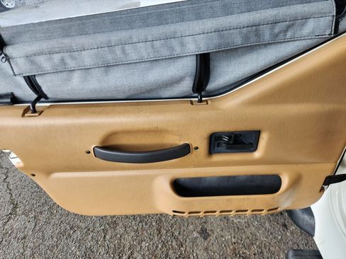 Used 1997 Jeep Wrangler SE image 8