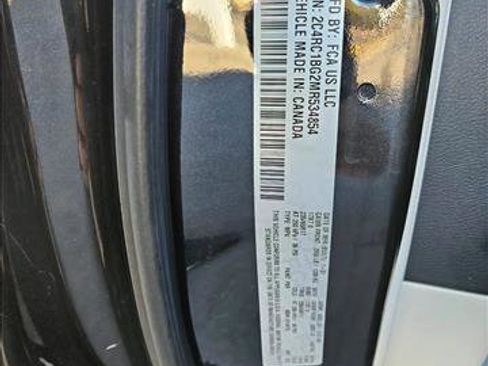 Used 2021 Chrysler Pacifica Touring-L w/ Premium & Safety Sphere Group image 26