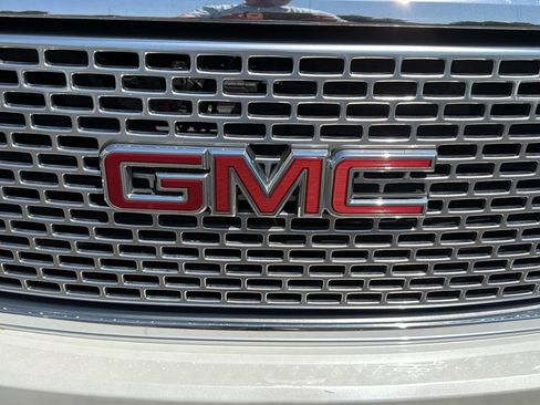Used 2017 GMC Yukon XL Denali w/ Open Road Package RWD image 48