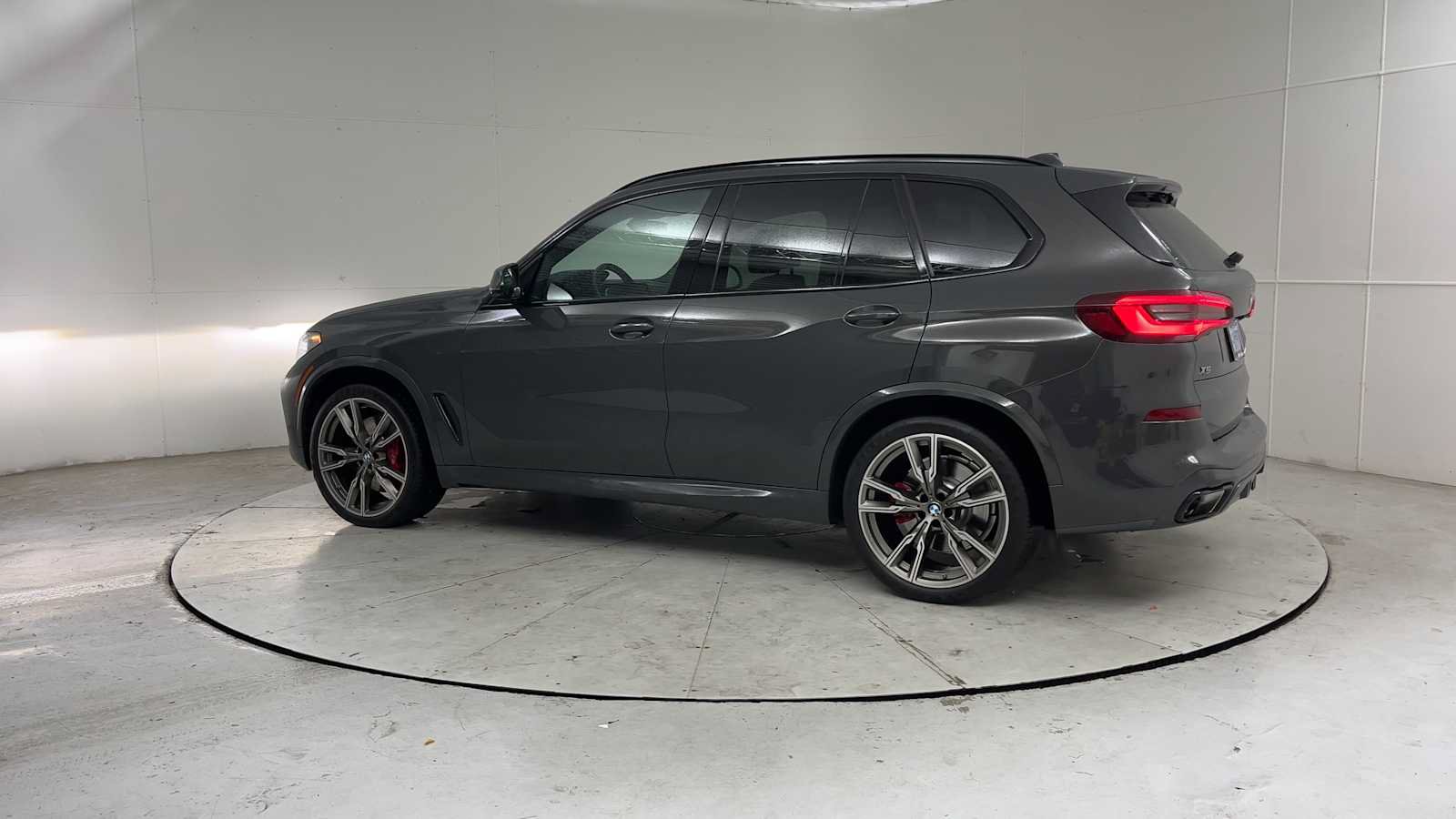Used 2023 BMW X5 M50i w/ Executive Package AWD/4WD image 3