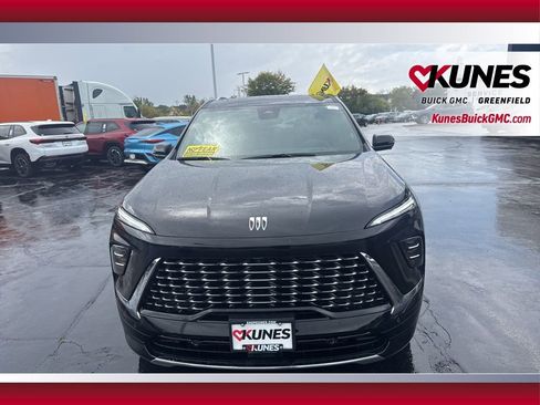 New 2026 Buick Enclave Avenir w/ Super Cruise Package image 2