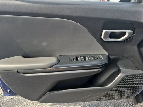 Used 2025 Kia K4 FWD image 11